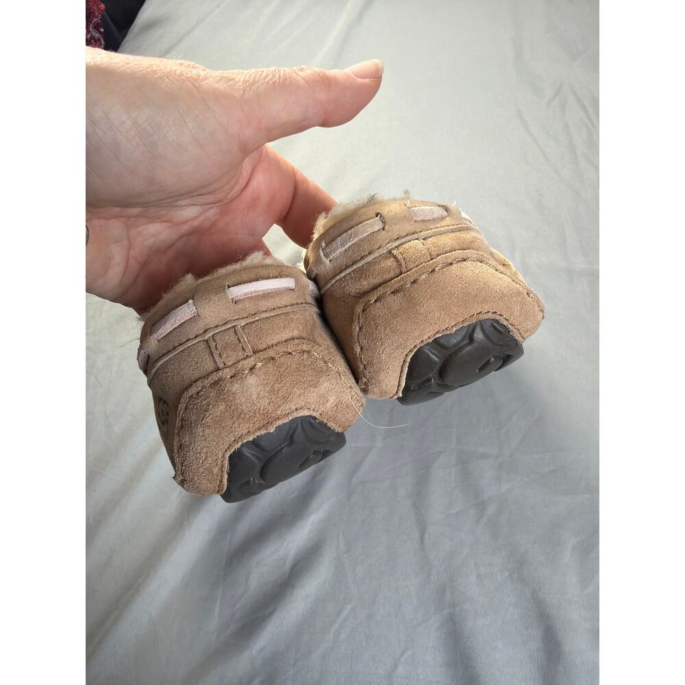 Ugg Slippers Dakota Model women's size 6 - Picture 6 of 6